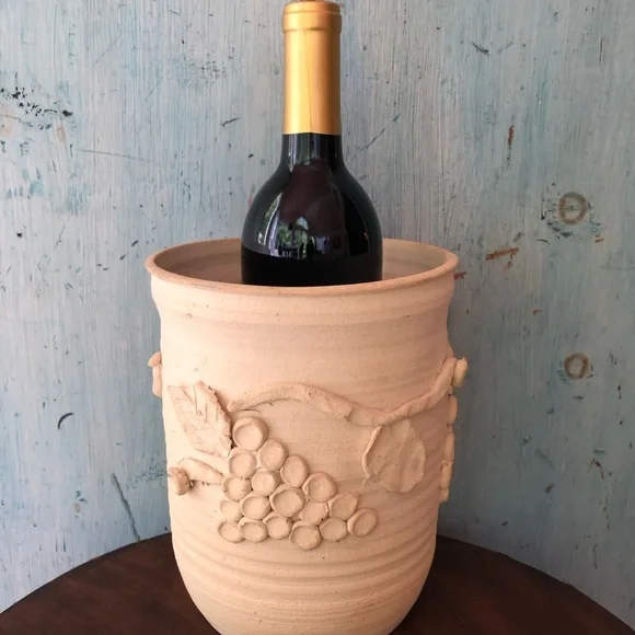 Ceramic wine bucket made by artist in off-white with raised grape bunches - Picture 12 of 13